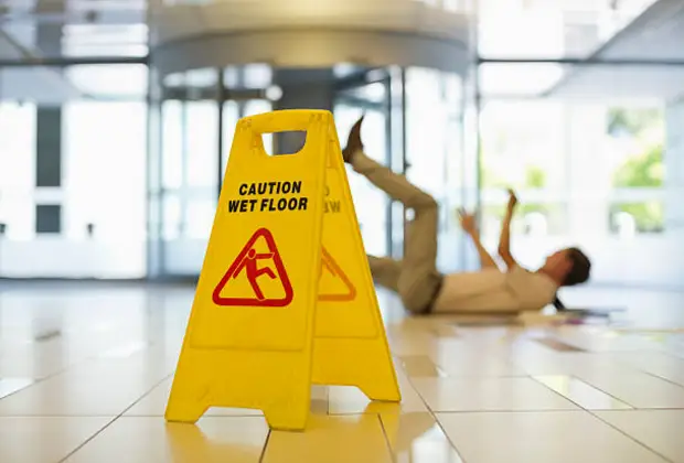 Sàn gỗ giả Gạch giả gỗ, sàn gỗ công nghiệp hay sàn nhựa giả gỗ – Lựa chọn nào là tối ưu?