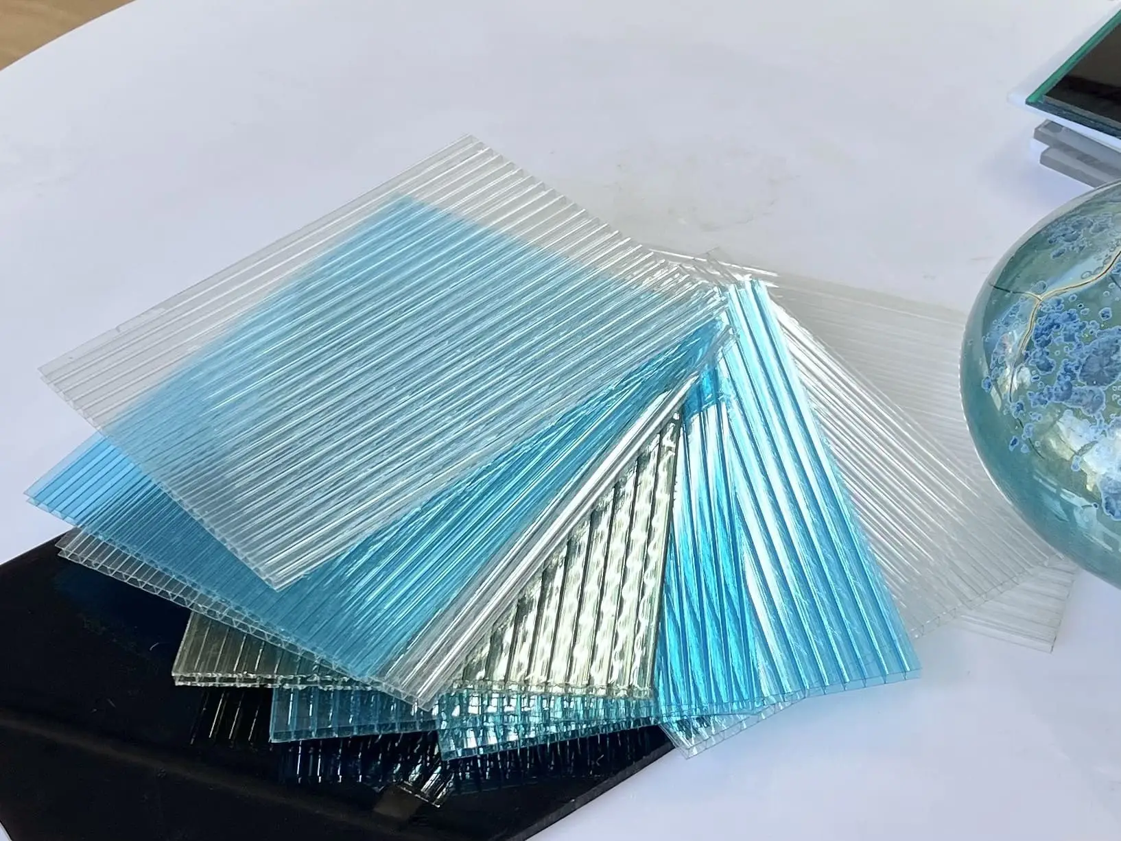 Ứng dụng của tấm polycarbonate ruột rỗng Ứng dụng của tấm polycarbonate ruột rỗng