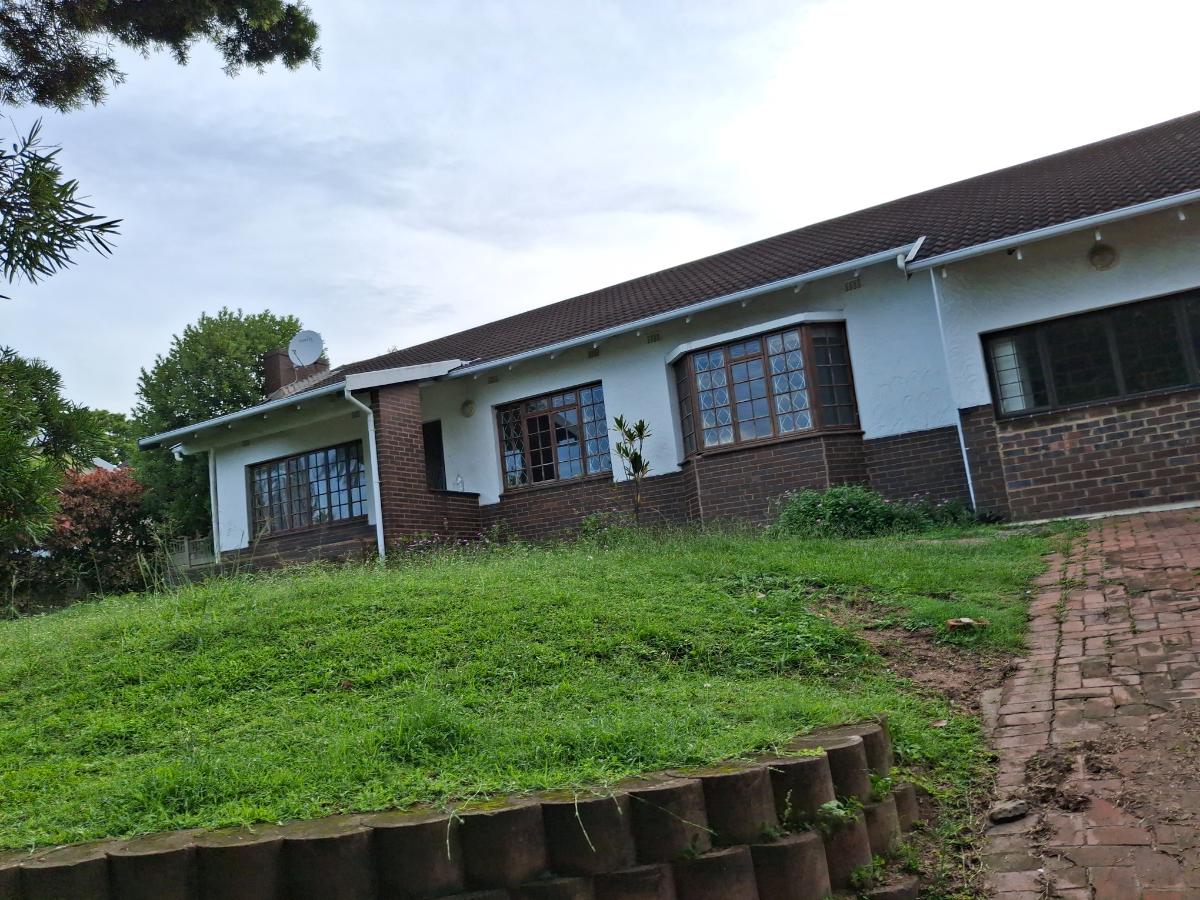 Three bedrooms House in Yellowood  Park