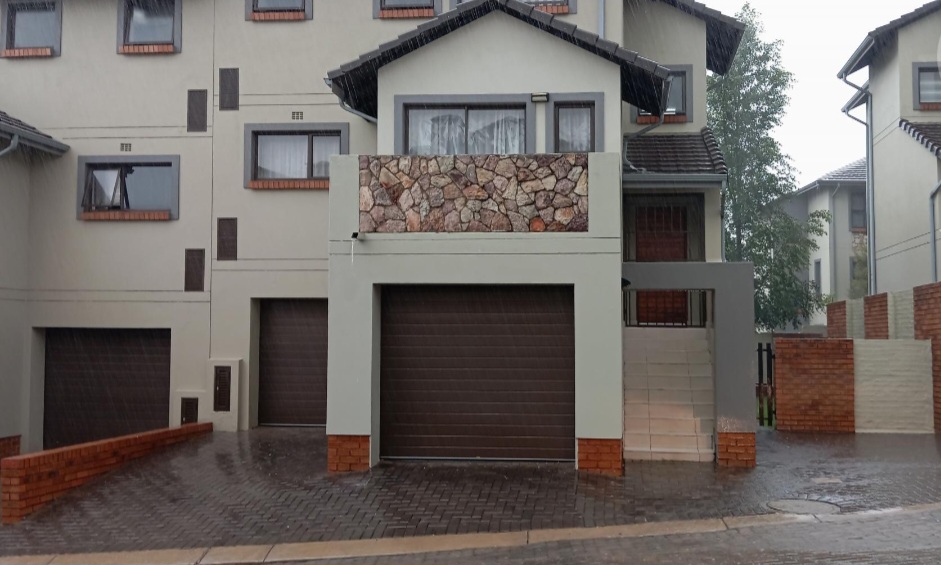 3 bedroom house in Kyalami Hills