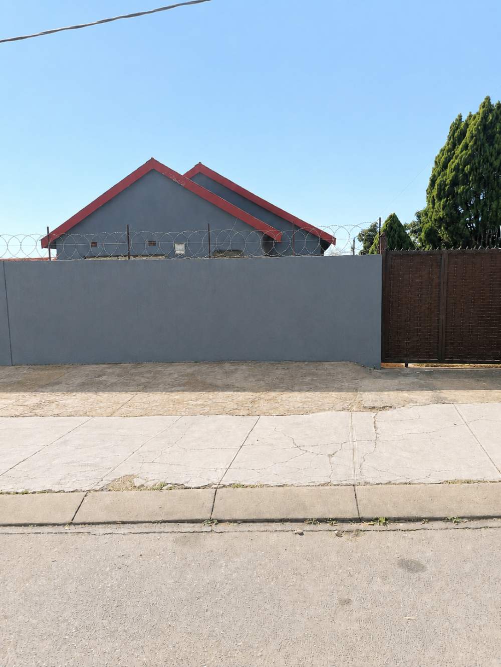 Spacious Family Home with Additional Back Rooms- Excellent Investment Opportunity in Soshanguve Block M