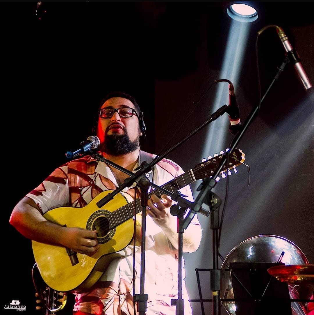 Lieve Ferreira com Augusto Silva e Frevo Novo - viola