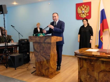 В Кировском ЗАГСе чествовали юбиляров супружеской жизни