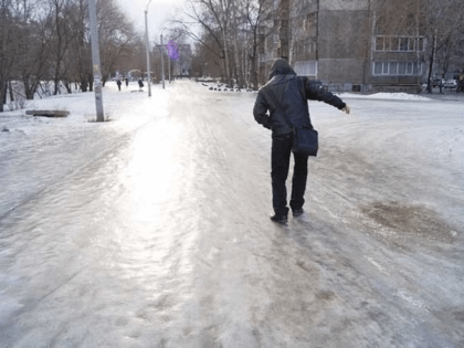 В гололед будь внимателен