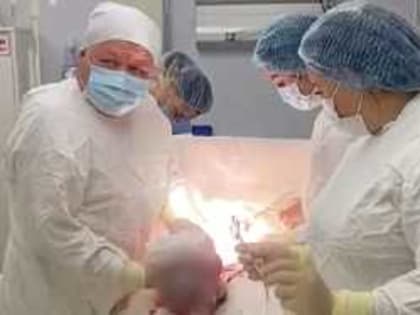 Врачи из Уфы удалили у беременной женщины огромную опухоль