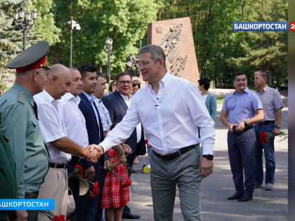 Глава Башкирии встретился с ветеранами Воздушно-десантных войск