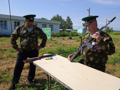 В день Памяти и скорби в лагере "Колос" прошла военно-спортивная игра "Зарница"