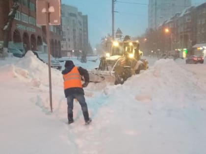 Коммунальные службы Советского района продолжают наводить порядок
