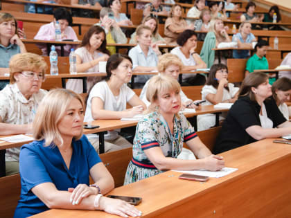 В Акмуллинском университете проходит стратсессия Института коррекционной педагогики