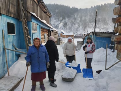 Бурзянские Молодогвардейцы оказали помощь Ветерану труда