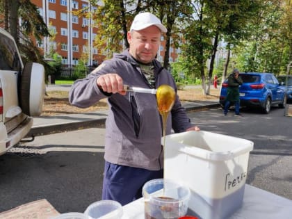 В Деме проходит первая сельскохозяйственная ярмарка сезона