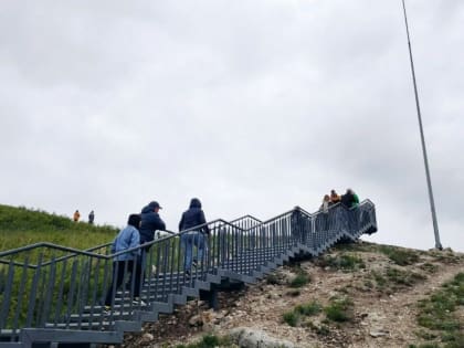 Росприроднадзор заинтересовался металлической лестницей на шихане Торатау