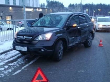 В Уфе в аварии с Honda CR-V пострадала 21-летняя пассажирка ВАЗ-2106