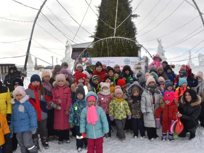 Молодогвардейцы Хайбуллинского района провели семейные игры «Зимний тарарам»