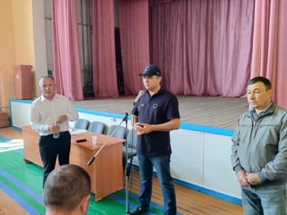 Вице-премьер правительства Башкирии Азамат Абдрахманов встретился с жителями Кусеево