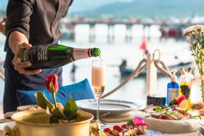 Romantic Exploration of Thailand