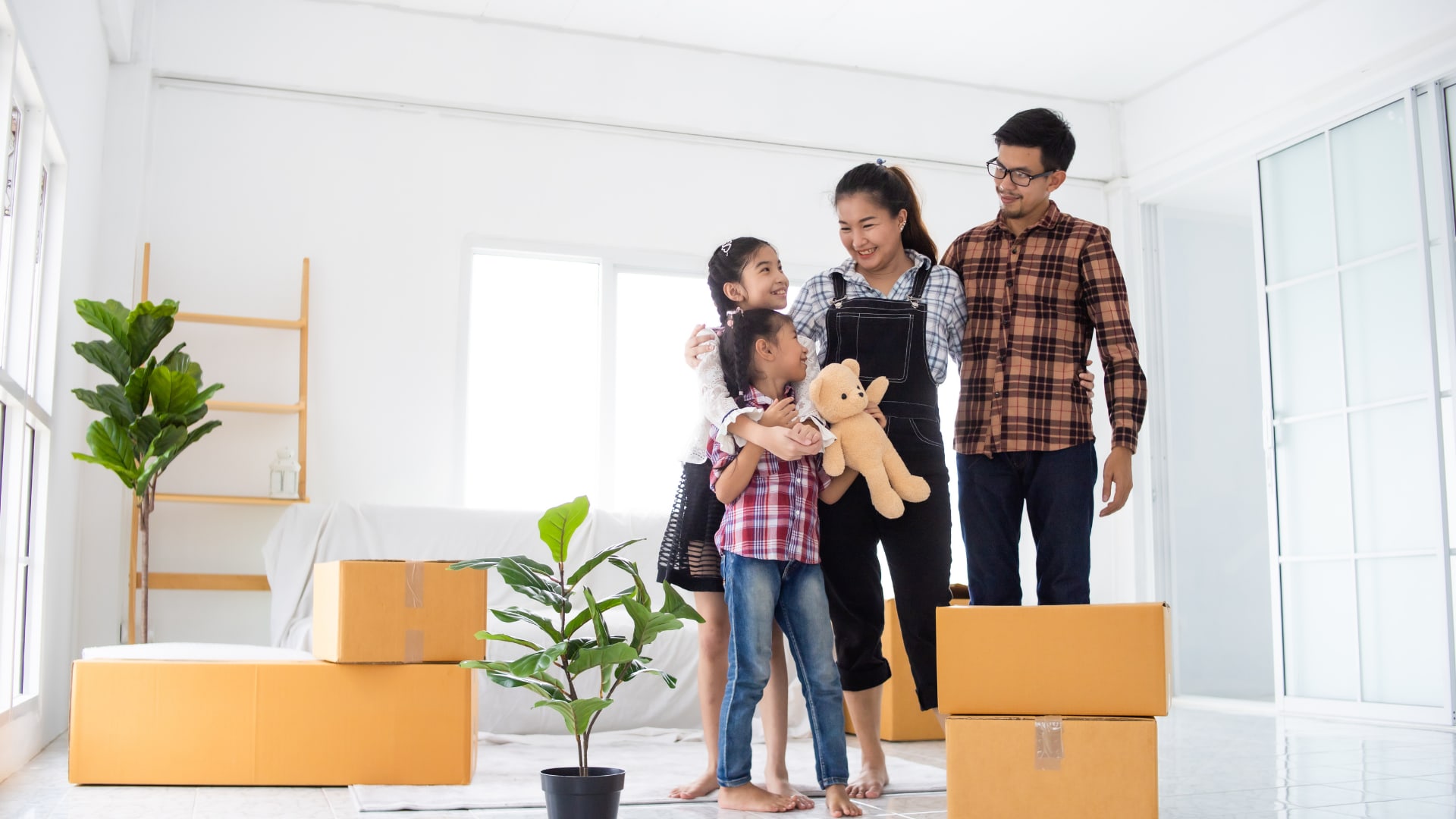 21 Best Housewarming Gifts Singapore Has to Offer