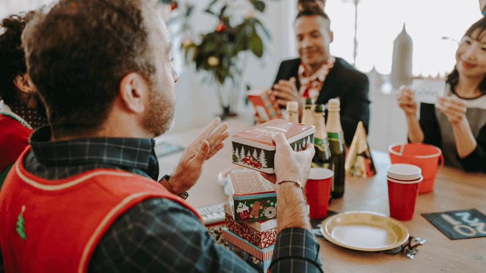 Celebrating Christmas in the office with appreciation gifts for employees!
