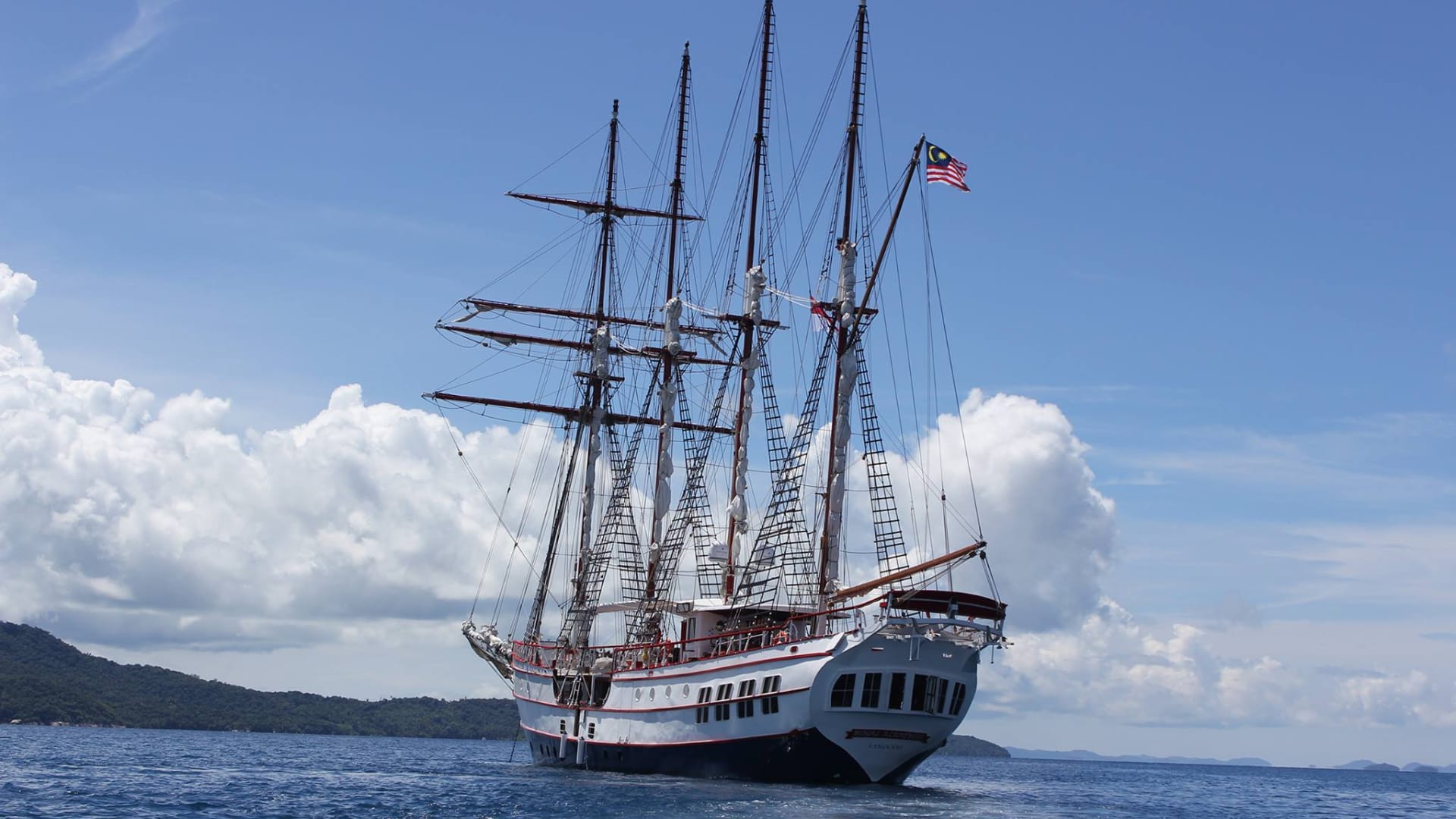 Royal Albatross Luxury Tall Ship Sunset Dinner Cruise On A Superyacht in Singapore