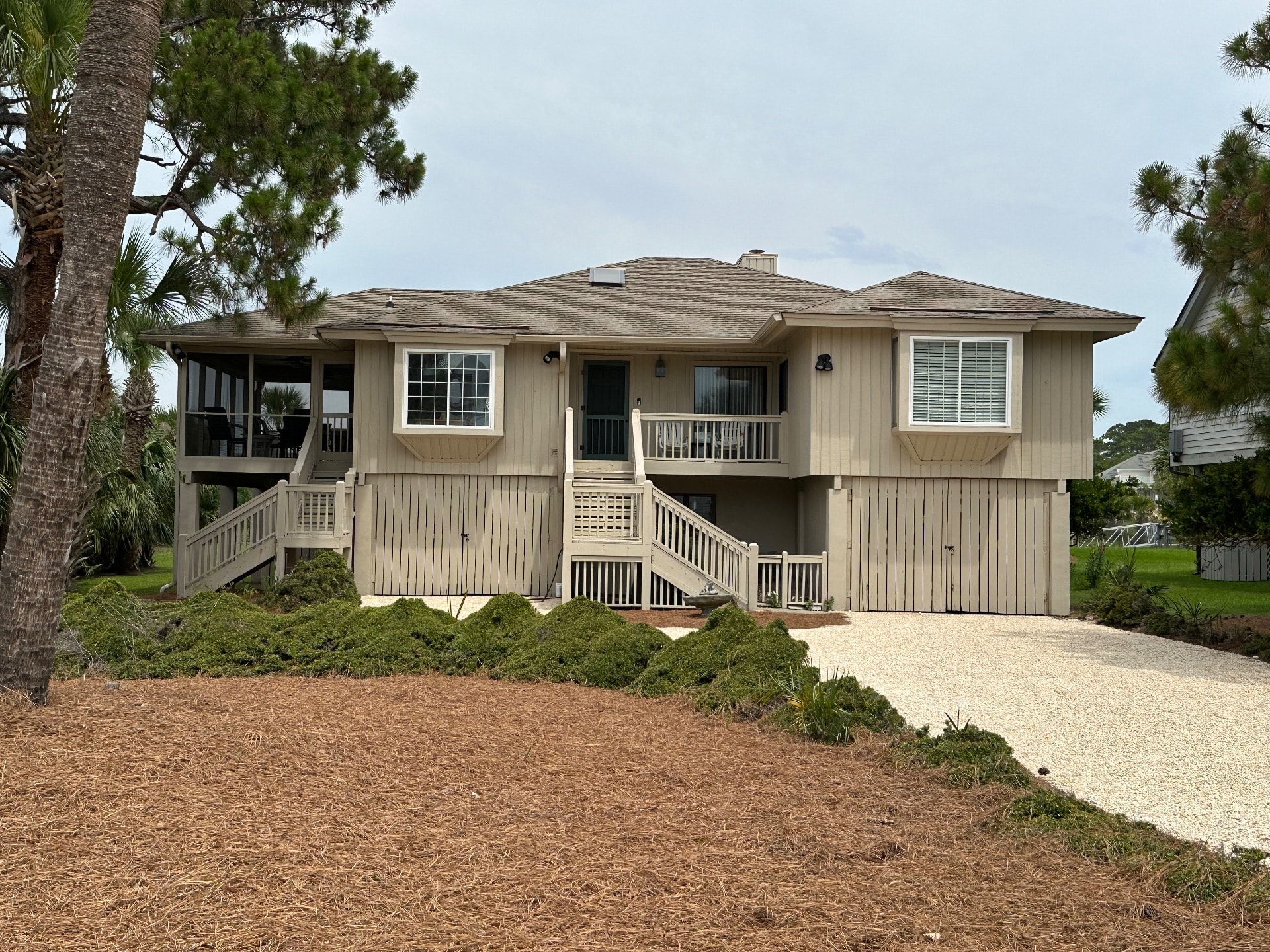 459 Tarpon Blvd