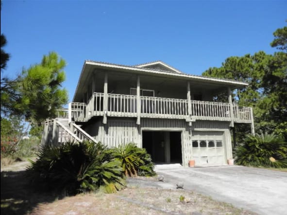 725 Seahorse Rd