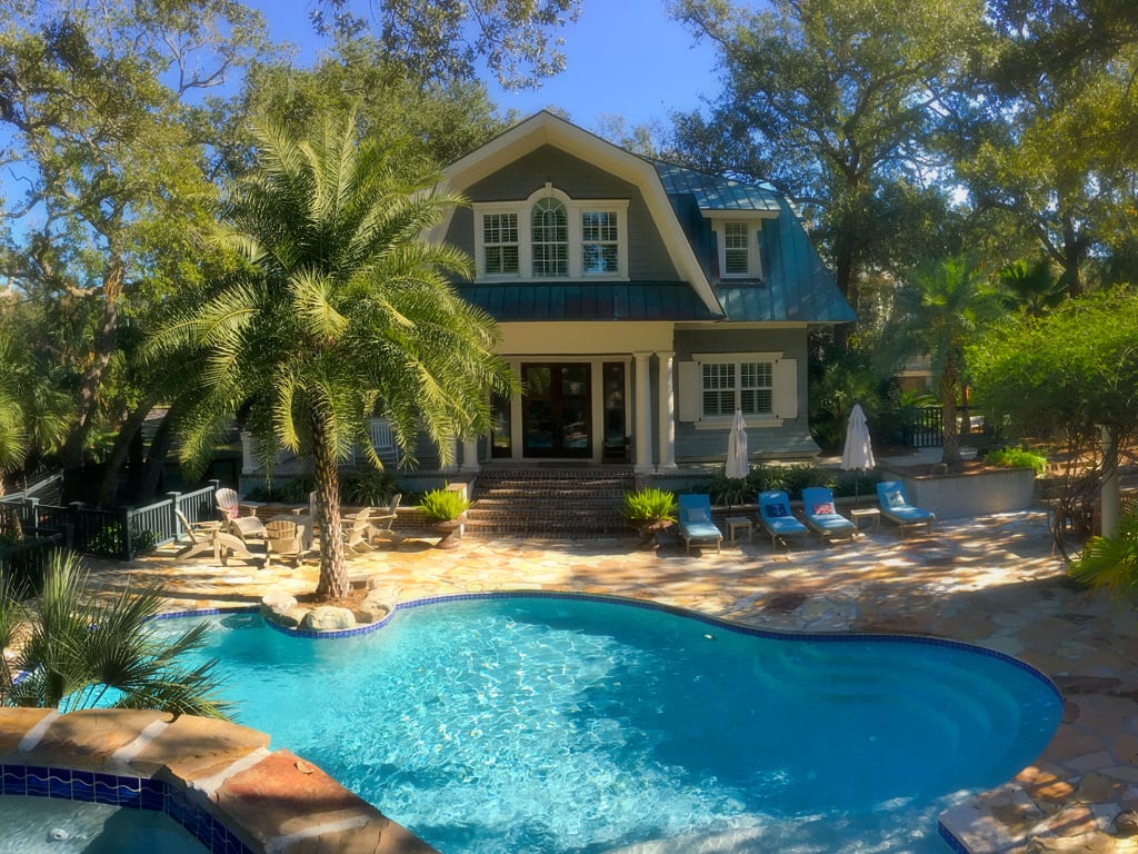 Private Salt Water Pool w/waterfall, slide and Hot tub