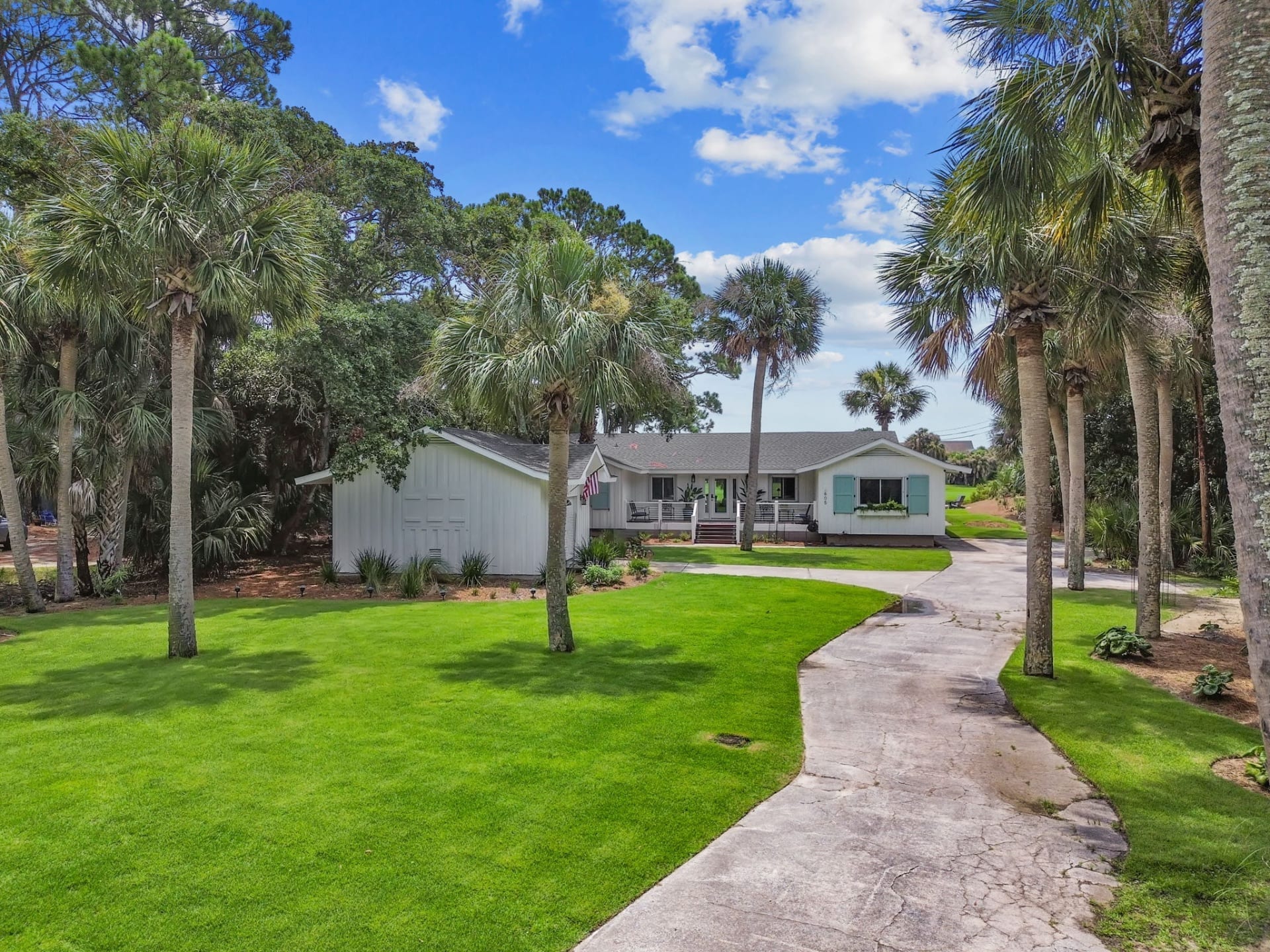605 Dolphin Annex