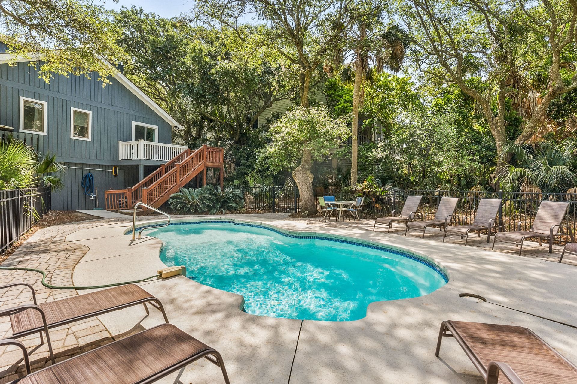 611 Dolphin Road
