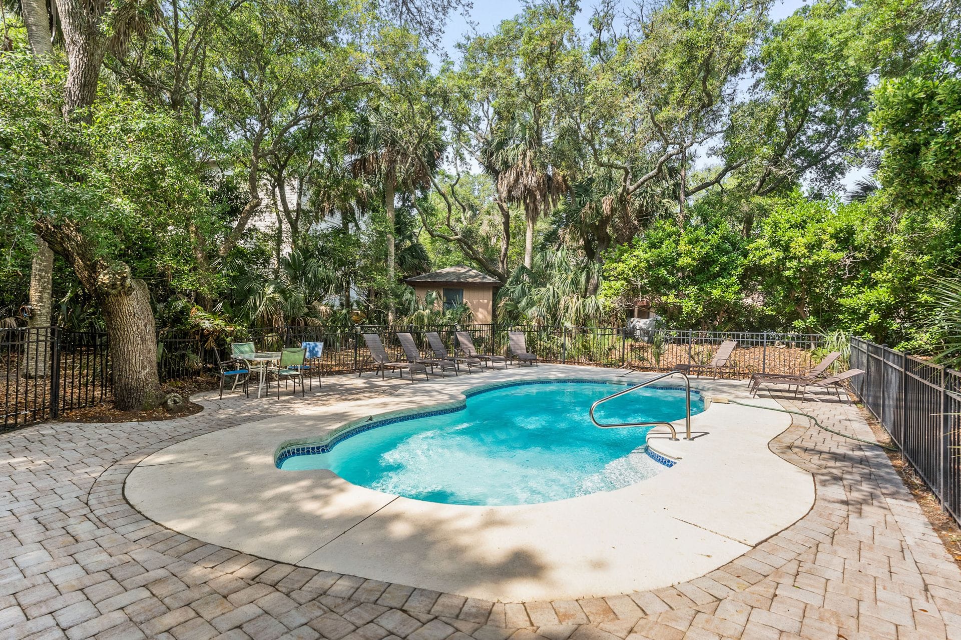 611 Dolphin Road
