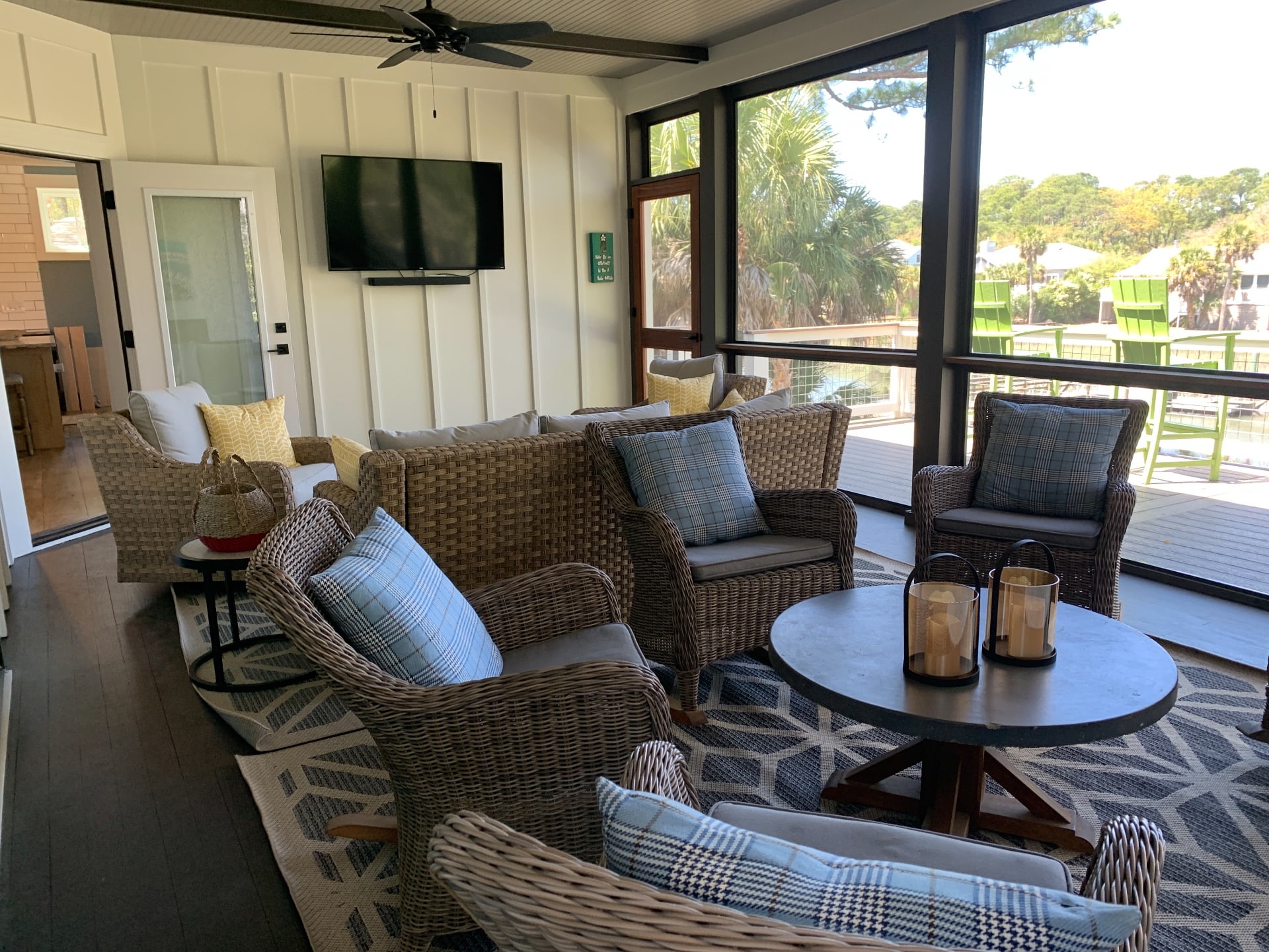 357 Tarpon Boulevard
