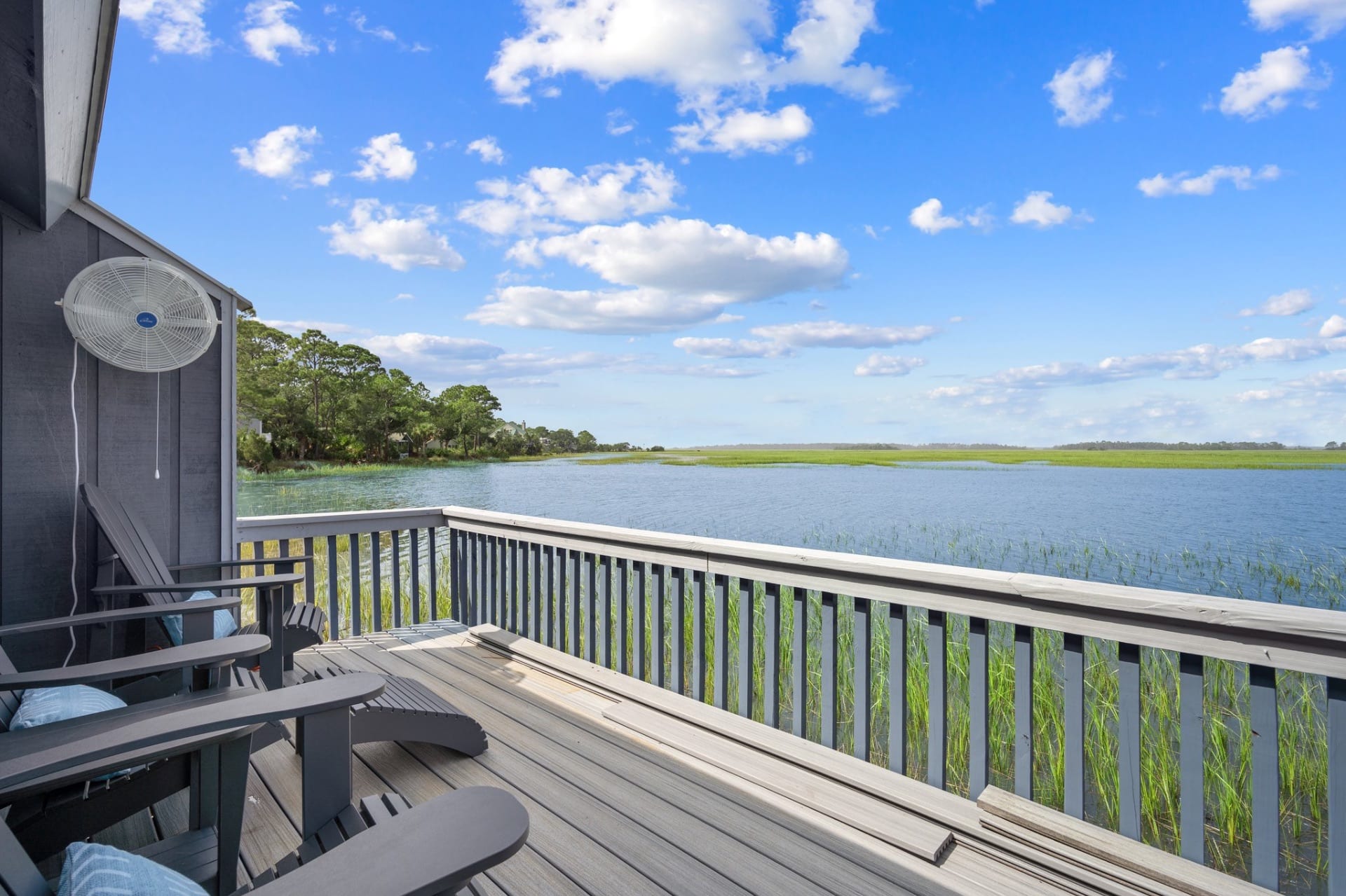 Marsh front deck to enjoy Fripp's nature
