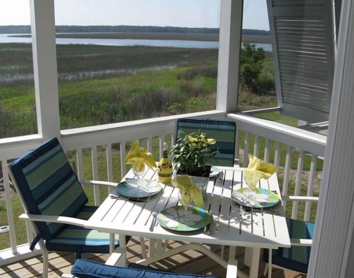 Screened Deck Overlooking Marsh