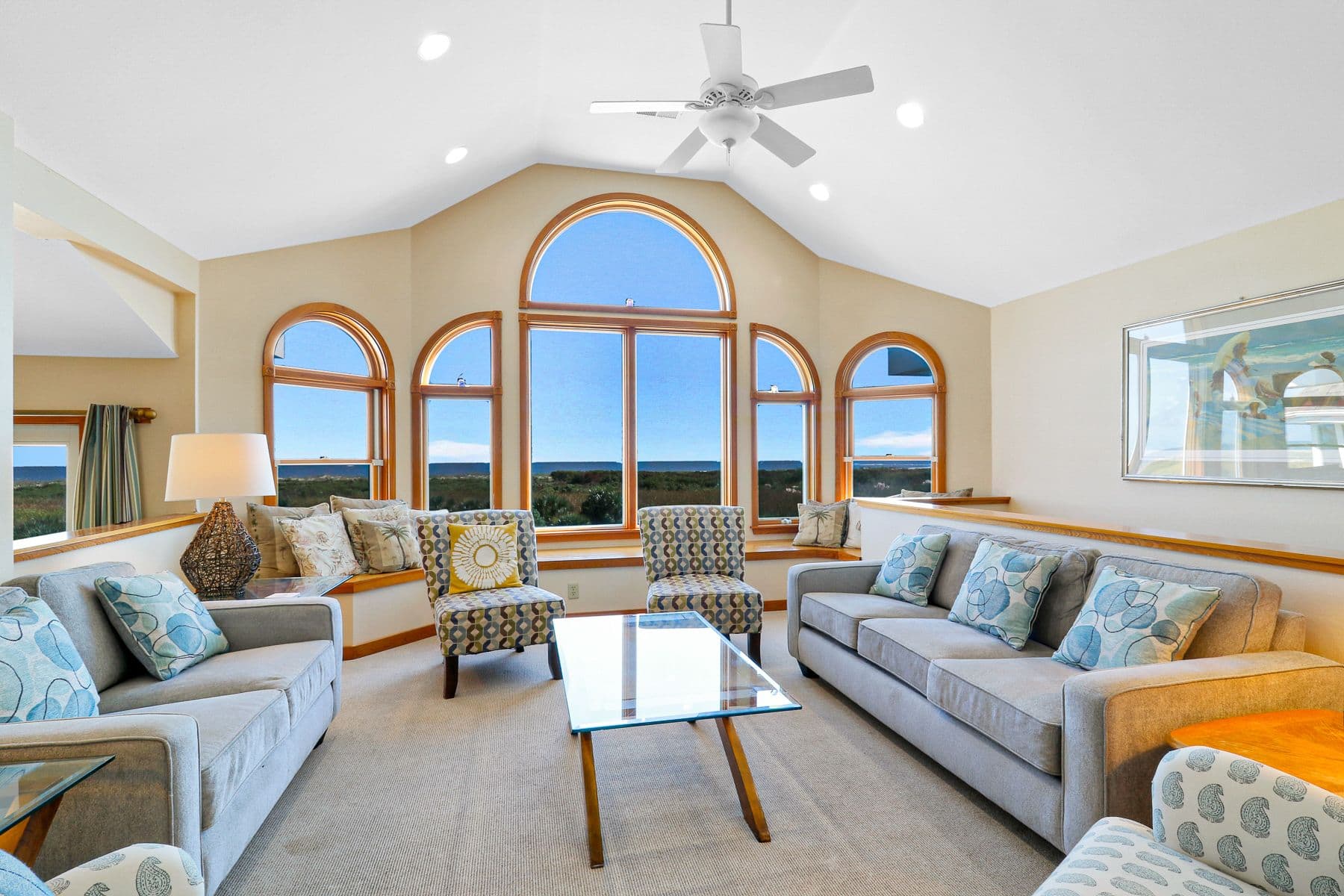 Elevated Living Space with view towards ocean