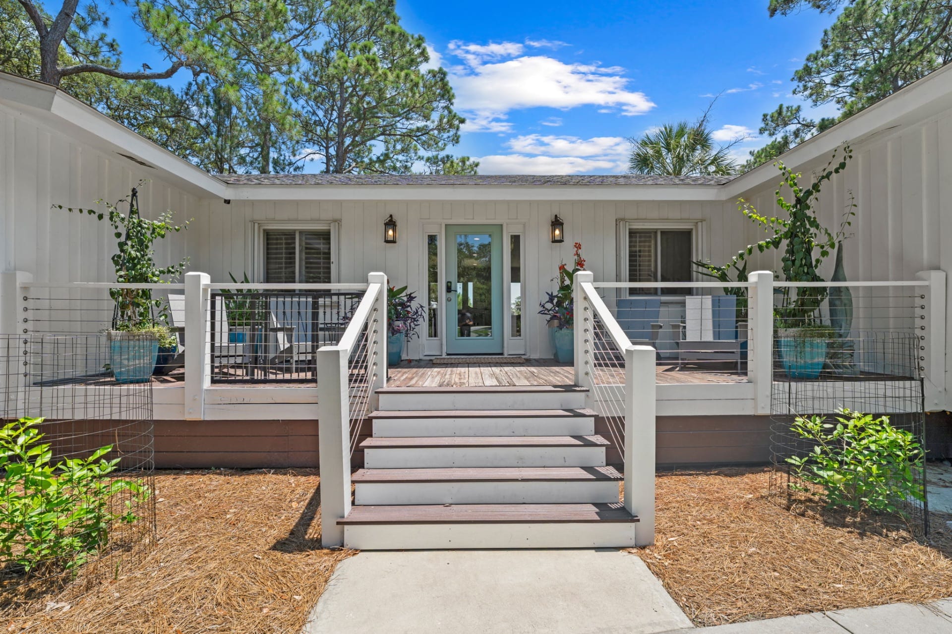 605 Dolphin Annex