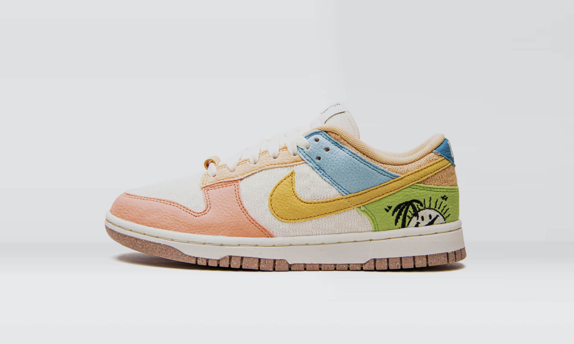 Dunk Low SE Sun Club