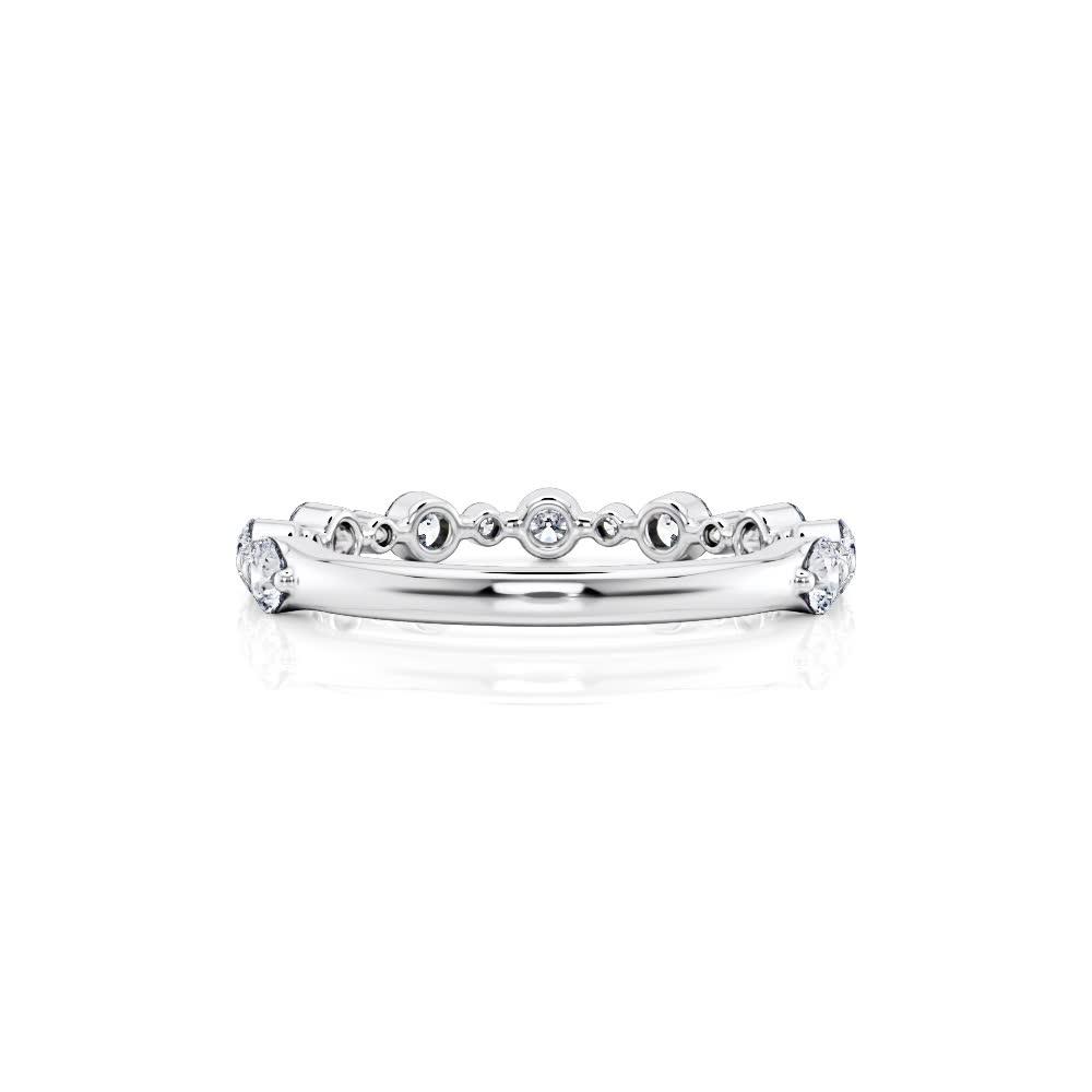 18k White Gold Alternating Big Small Diamond Wedding Band