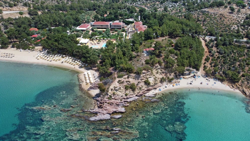 Εμπειρίες φωτογραφικές ΠΑΡΑΛΙΑ ΡΟΣΣΟΓΚΡΕΜΟΣ: Ο ΟΡΜΟΣ ΜΕ ΤΟΝ ΚΟΚΚΙΝΟ ΒΡΑΧΟ από την περιοχή Ελλάδα Μακεδονία Θάσος