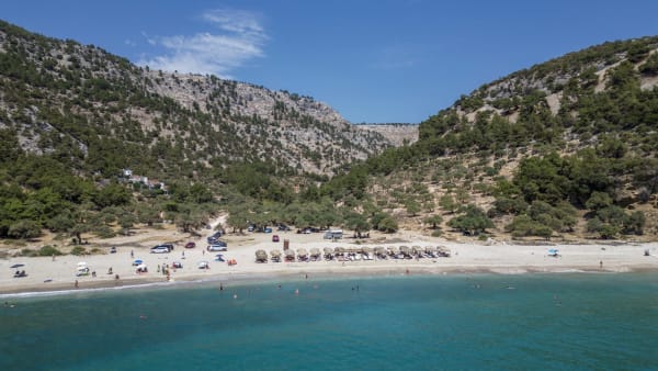 Atmosphere of Παραλια λιβαδι: ΤΟ ΚΡΥΦΟ ΣΜΑΡΑΓΔΙ ΚΑΤΩ ΑΠΟ ΤΟ ΜΟΝΑΣΤΗΡΙ in Ελλάδα Μακεδονία Θάσος