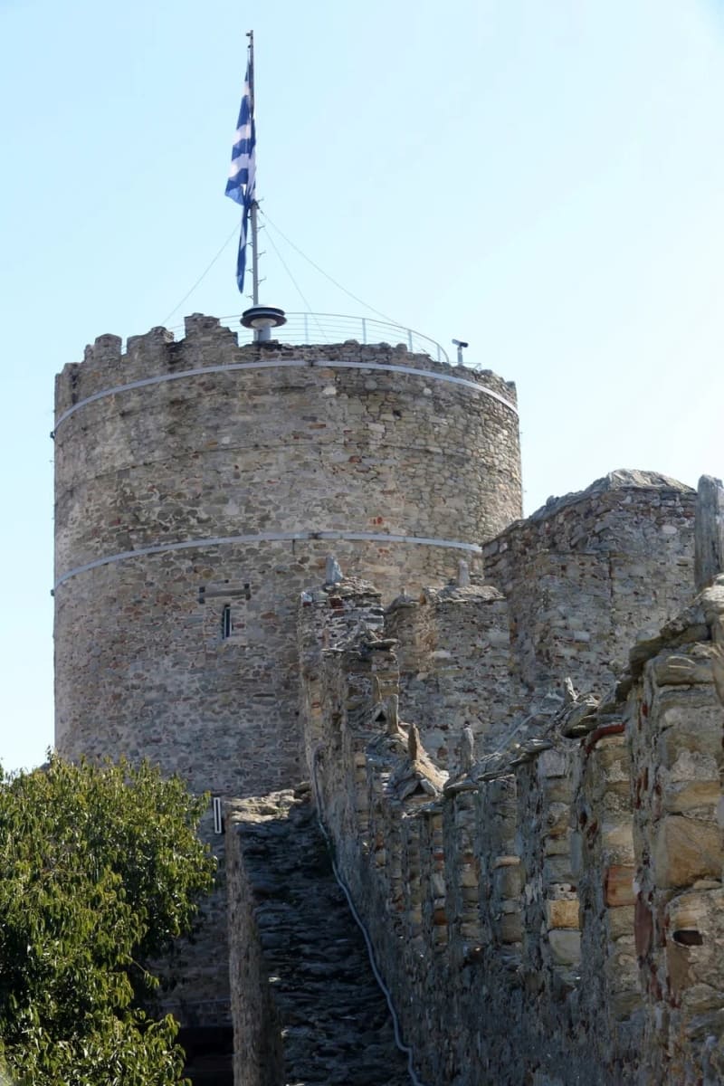 Στιγμιότυπο από Καστρο Καβαλας: Ο Υπεροχος Φυλακας της Πολης