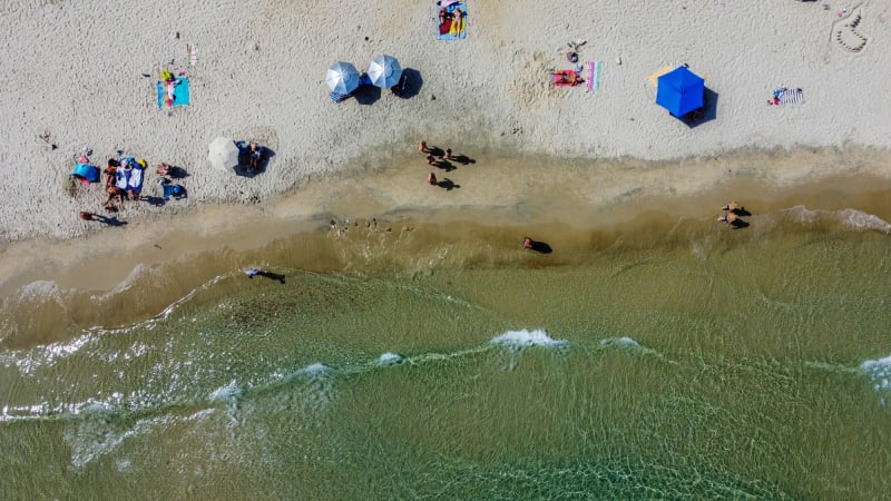 Στιγμιότυπο από PARADISE BEACH: Η ΕΞΩΤΙΚΗ ΚΑΡΔΙΑ ΤΗΣ ΘΑΣΟΥ