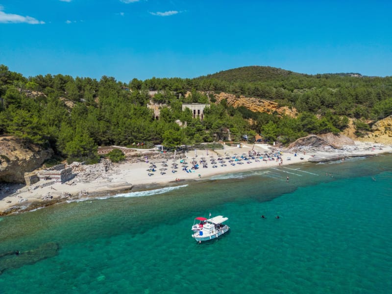 Visual journey of METALLIA BEACH: THE INDUSTRIAL CANVAS