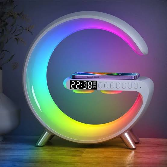 G Shape LED Lamp with Wireless Charger
