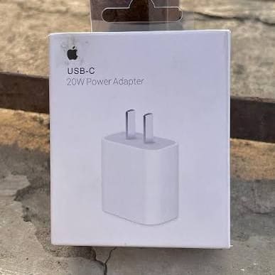 apple-20w-usb-c-power-adapter-flat-pin