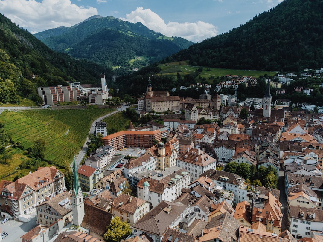 Switzerland's STEM & Innovation Programs: A Self-Planner's Guide
