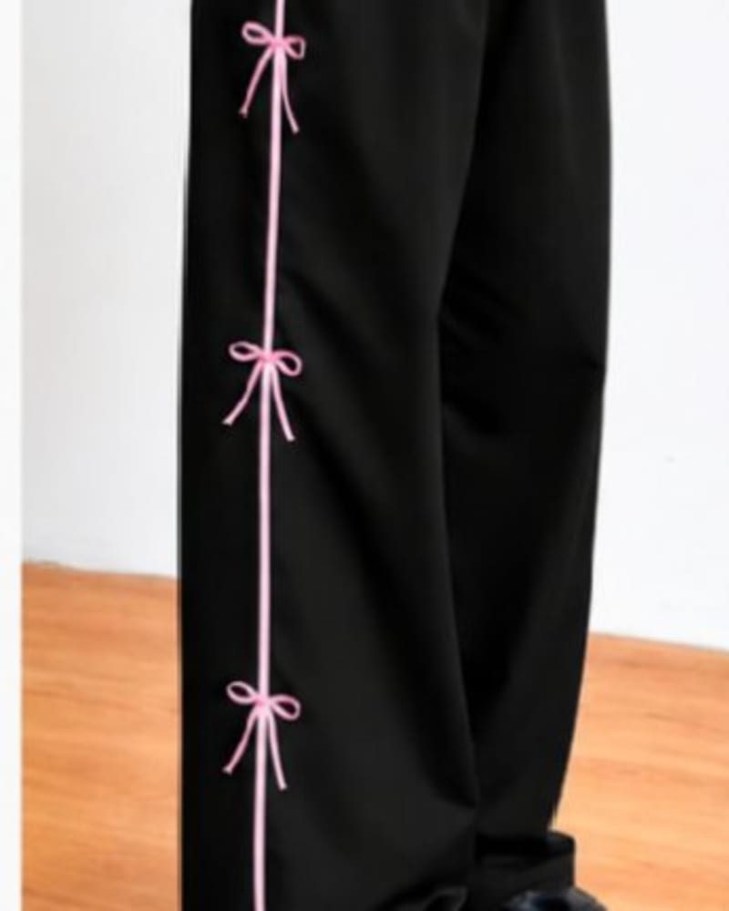 BowLine Wide Leg Joggers in Black