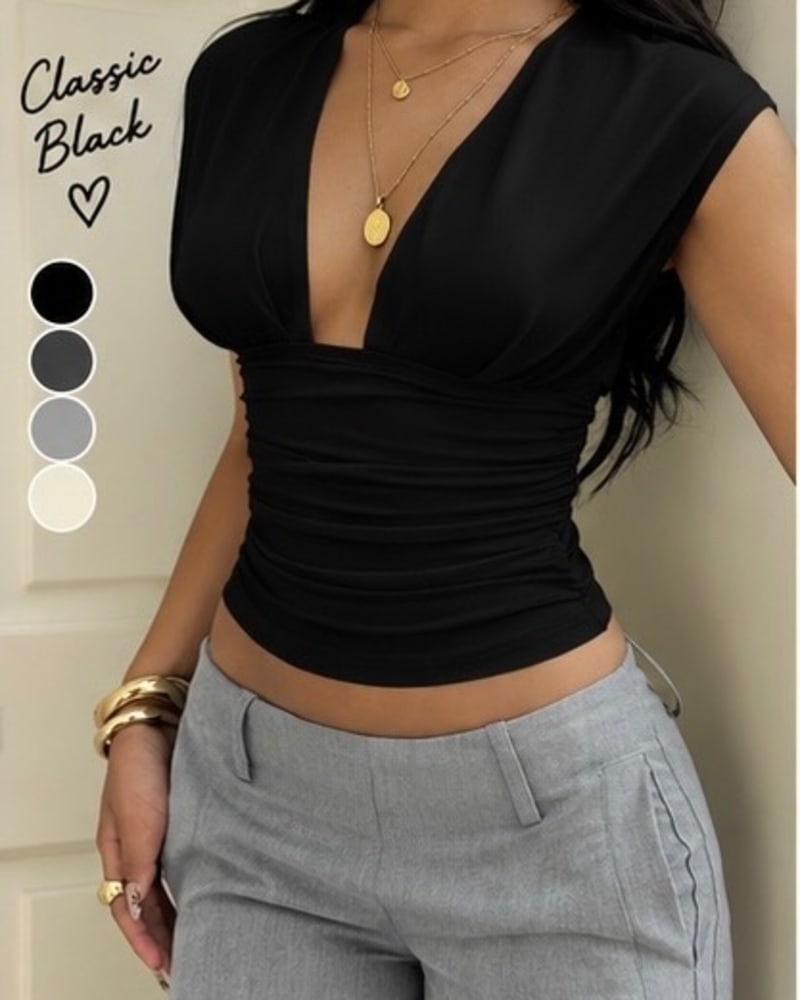 The V line Ruched Top in Black