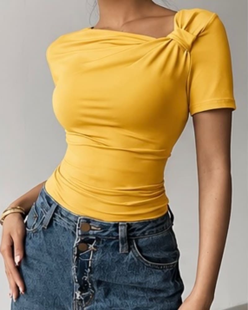 Twist knot basic top in Custard yellow