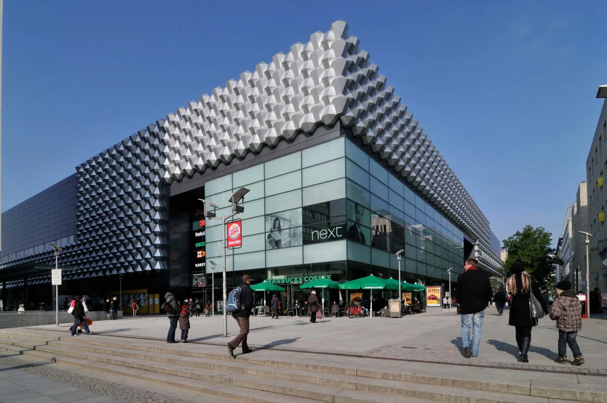 Centrum-galerie-dresden-aussen-jpg