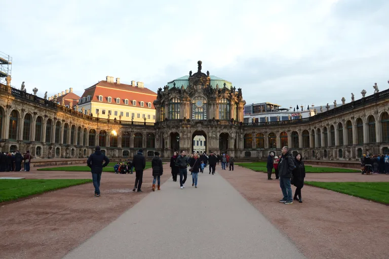 Zwinger11
