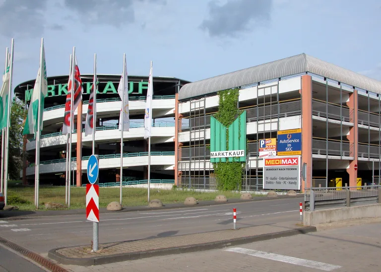 20100725085dr_dresden_seidnitz-center_enderstraße_59_parkhaus